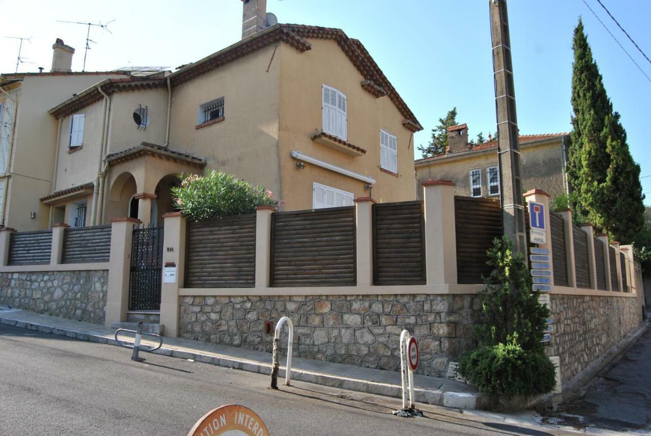 Le Calme Au Centre A 10 Minutes A Pied De La Croisette Et Des Plages Apartment *